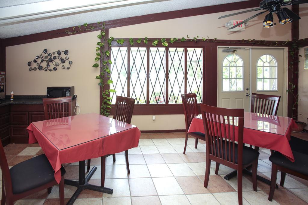Knights Inn - Battle Creek Eksteriør billede